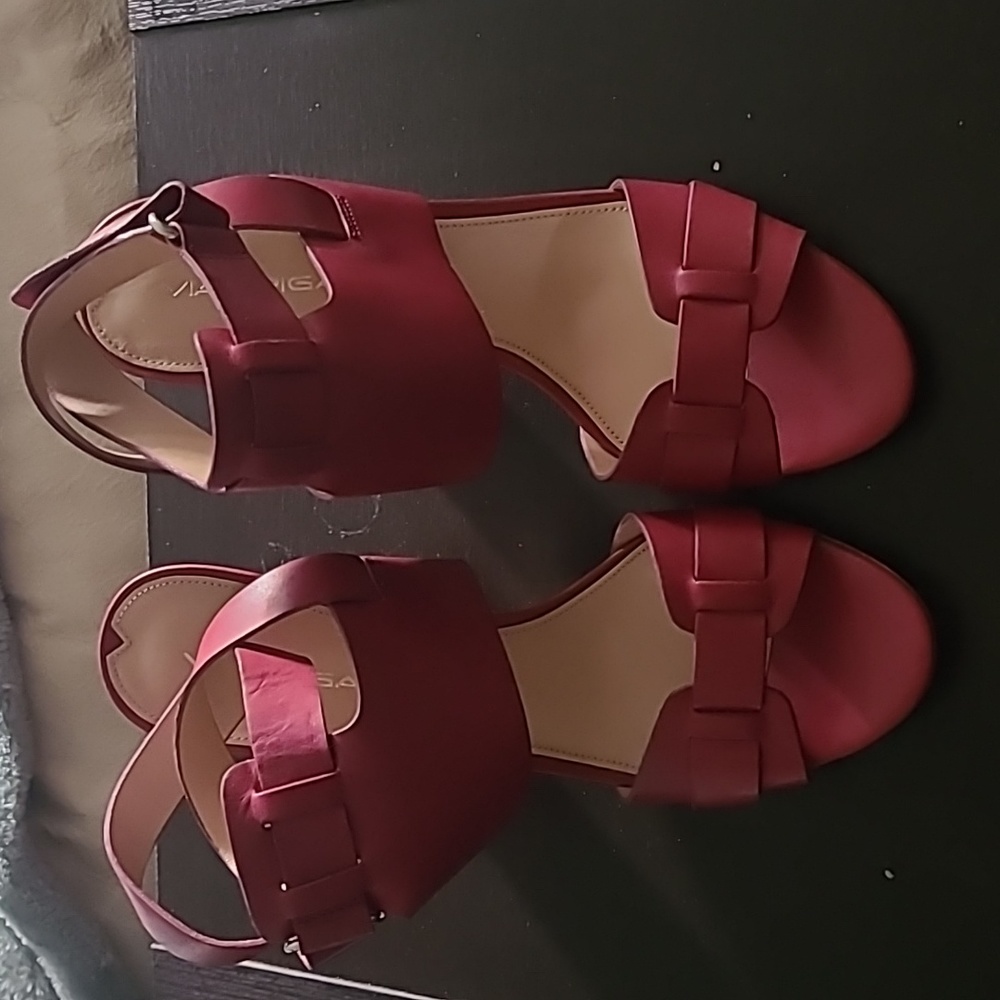 Womens shoes